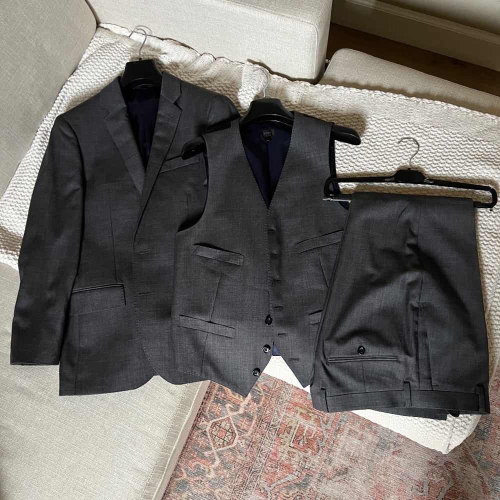 $500+ J.CREW LUDLOW 3-PC WORSTED WOOL 36S SUIT JACKET VEST PANTS blazer 31W